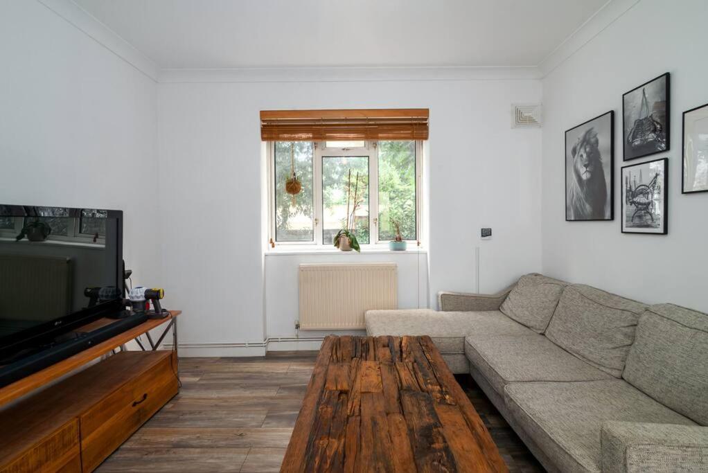 Stylish And Well Equipped Flat In Stockwell Londres Exterior foto