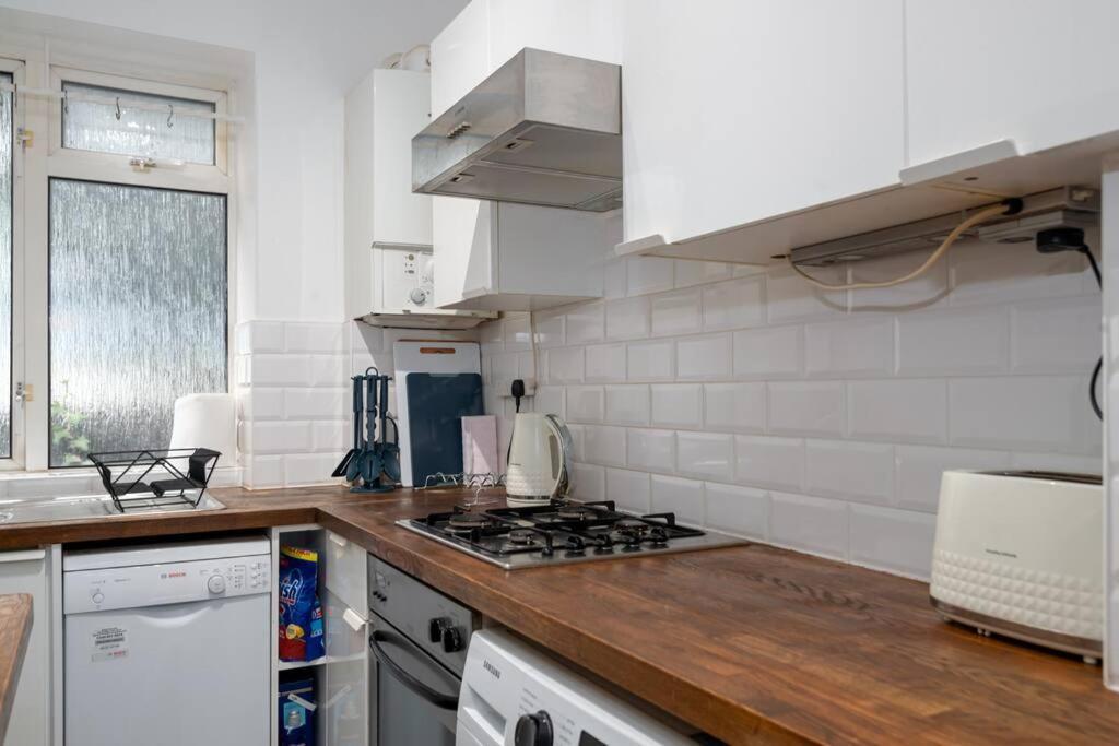 Stylish And Well Equipped Flat In Stockwell Londres Exterior foto