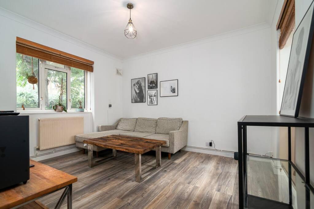 Stylish And Well Equipped Flat In Stockwell Londres Exterior foto