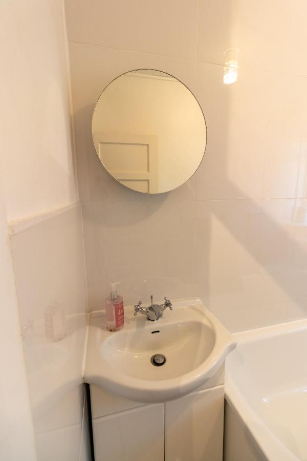 Stylish And Well Equipped Flat In Stockwell Londres Exterior foto
